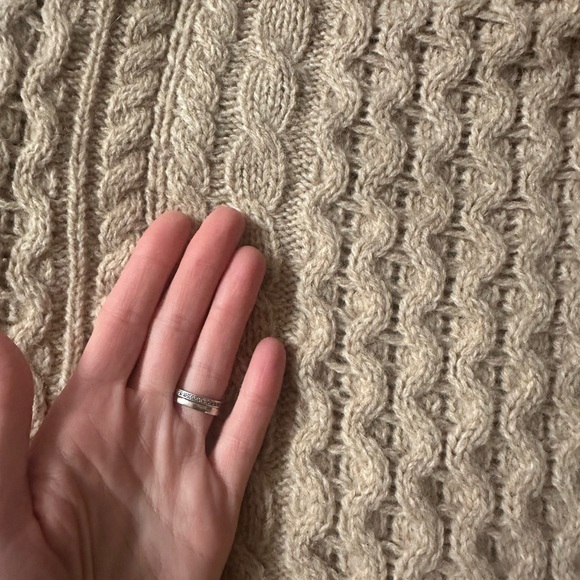 Brandy Melville Wool Cable knit sweater size Large - Picture 7 of 9